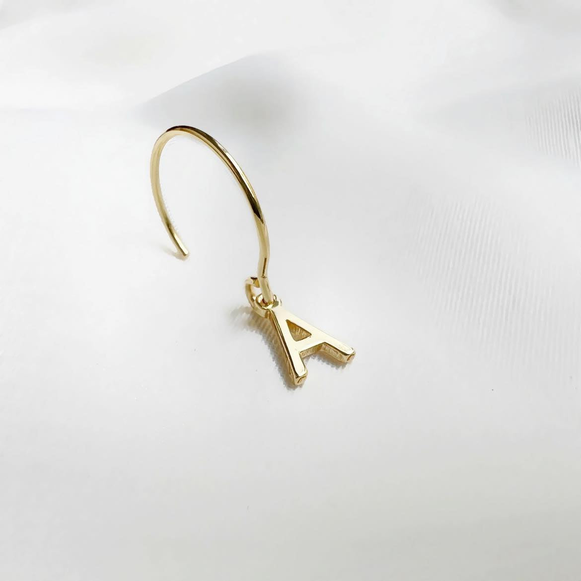 Letter Earring A-Z - 18 carat gold plated