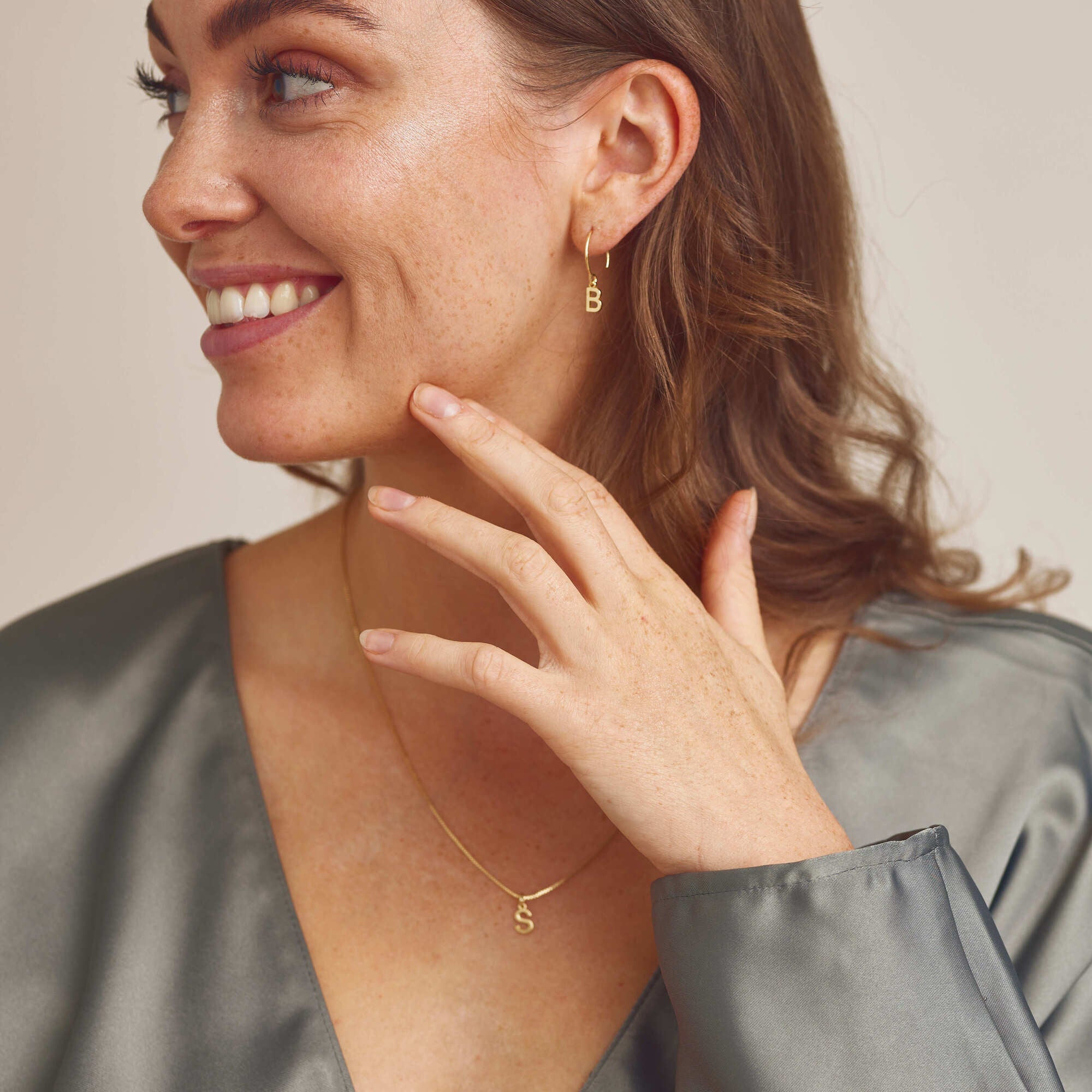 Letter Earring A-Z - 18 carat gold plated