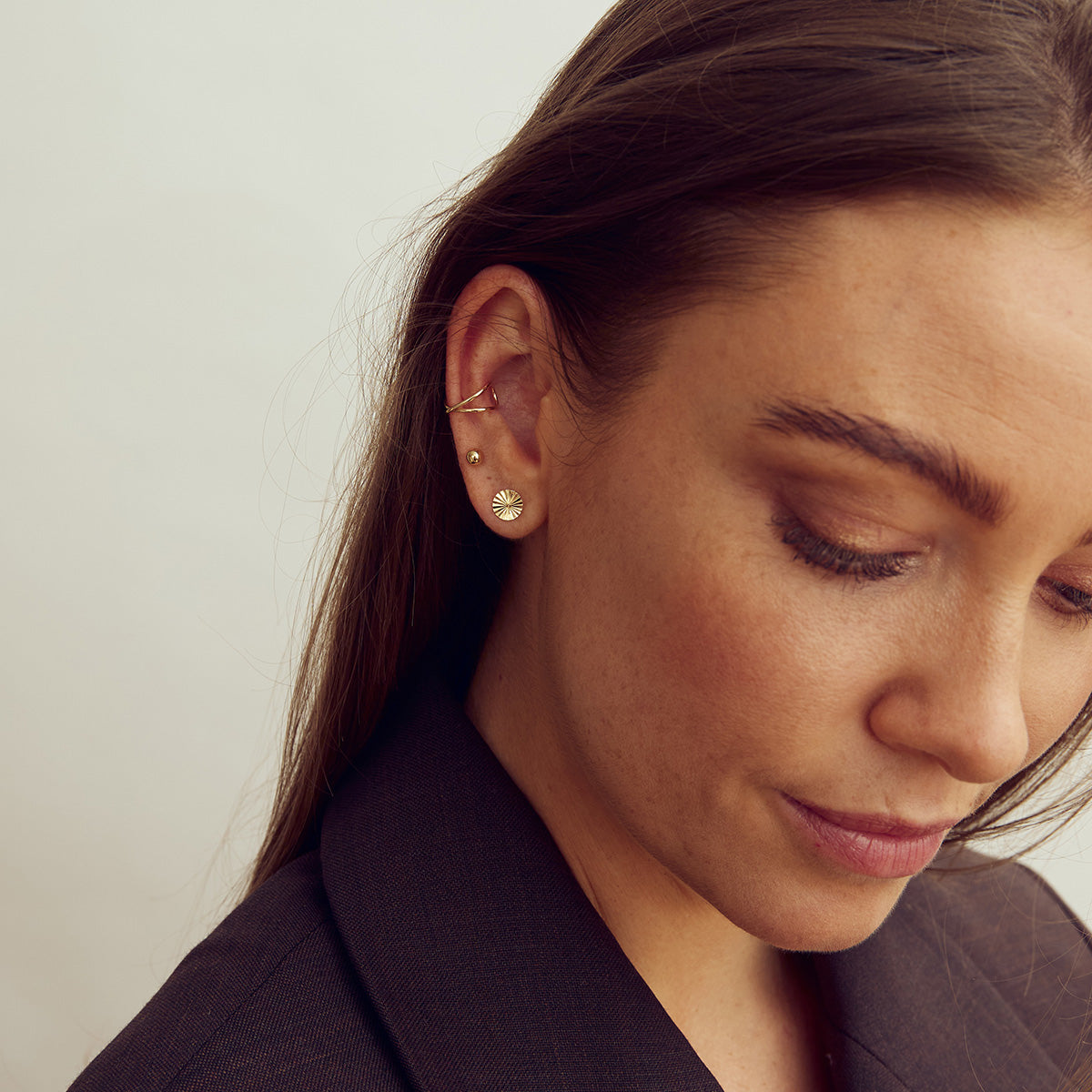 Eva Ear Studs Large - 18 carat gold plated