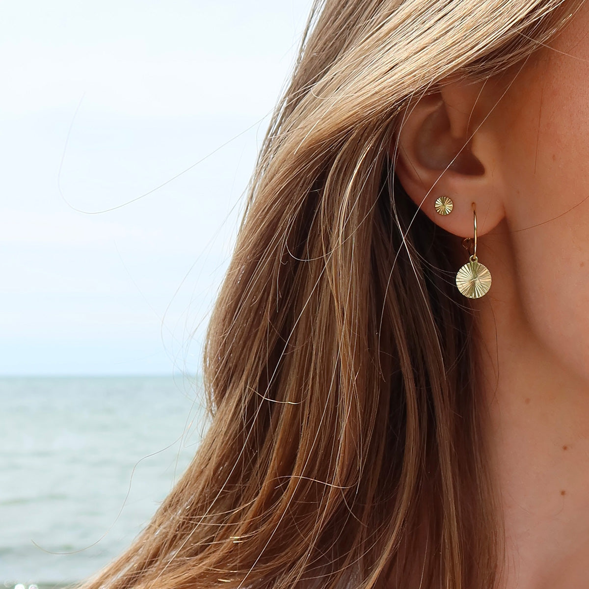Scarlett Stud Earrings Small - 18 carat gold plated