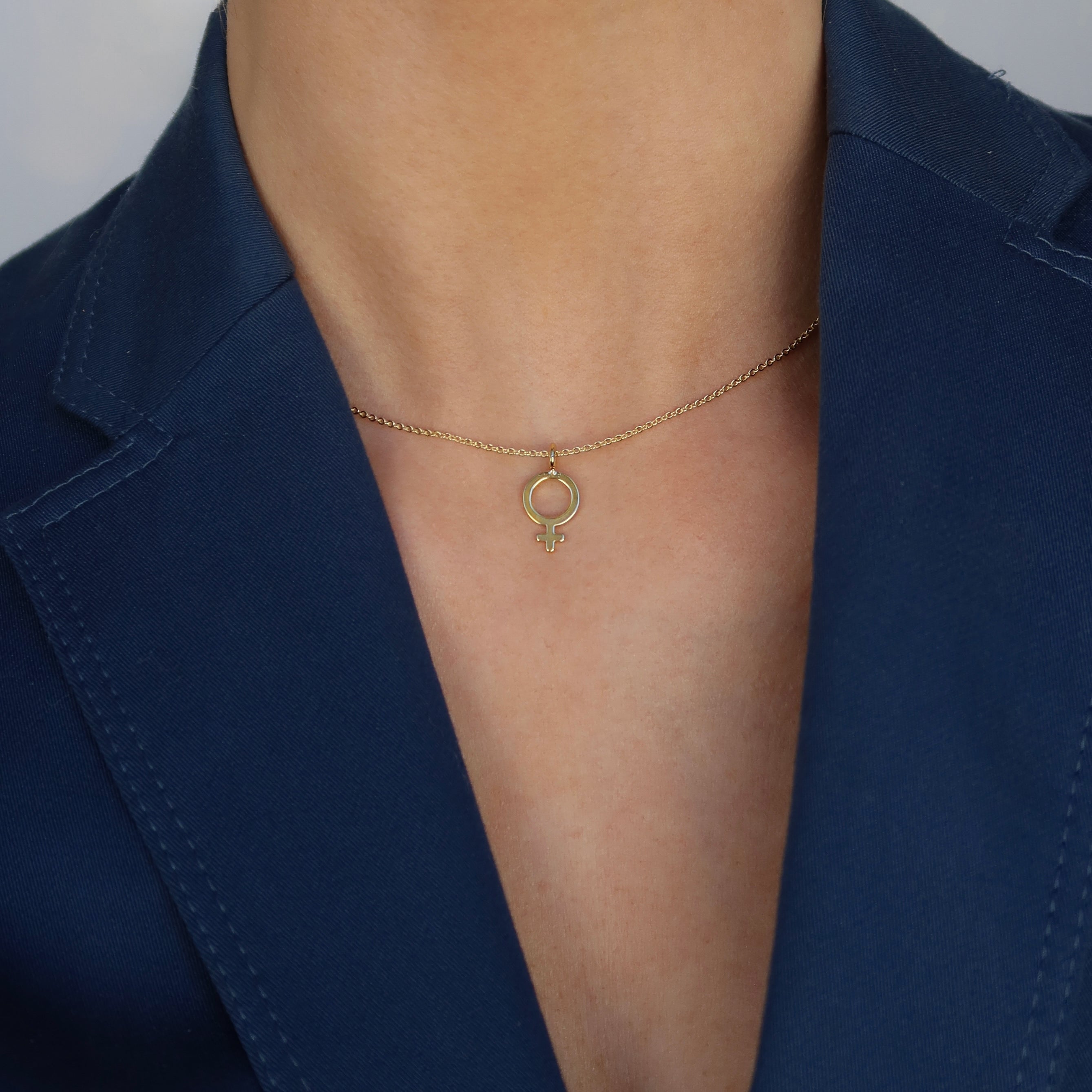 Venus Pendant - 18 carat gold-plated