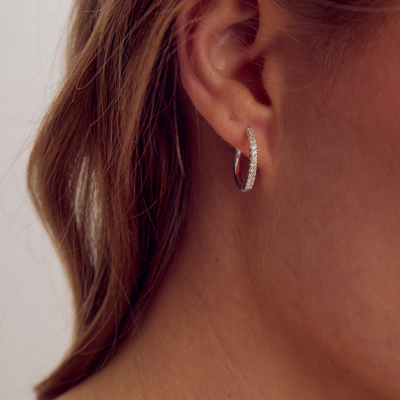 Rose Hoop Earrings Medium - Zirconia - Silver Plated