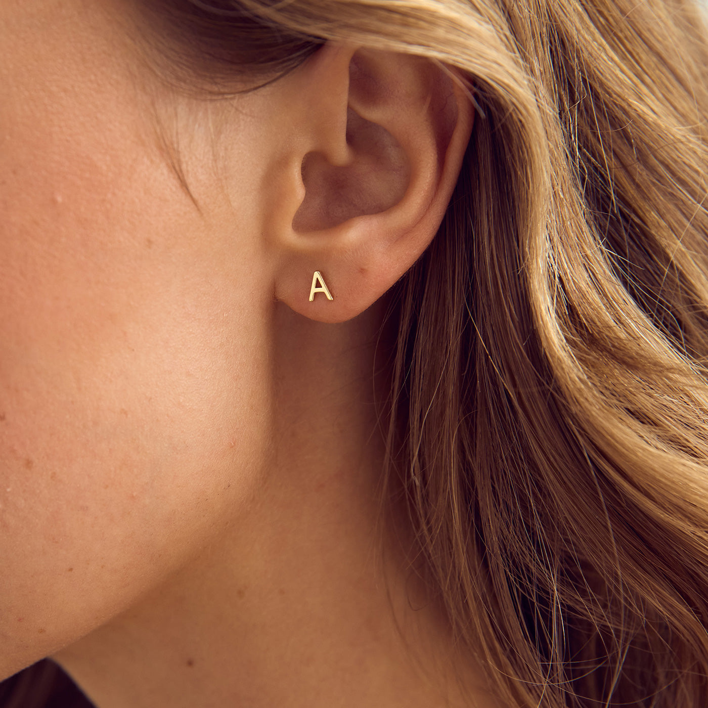 Letter Stud Earrings A-Z - 18 carat gold plated