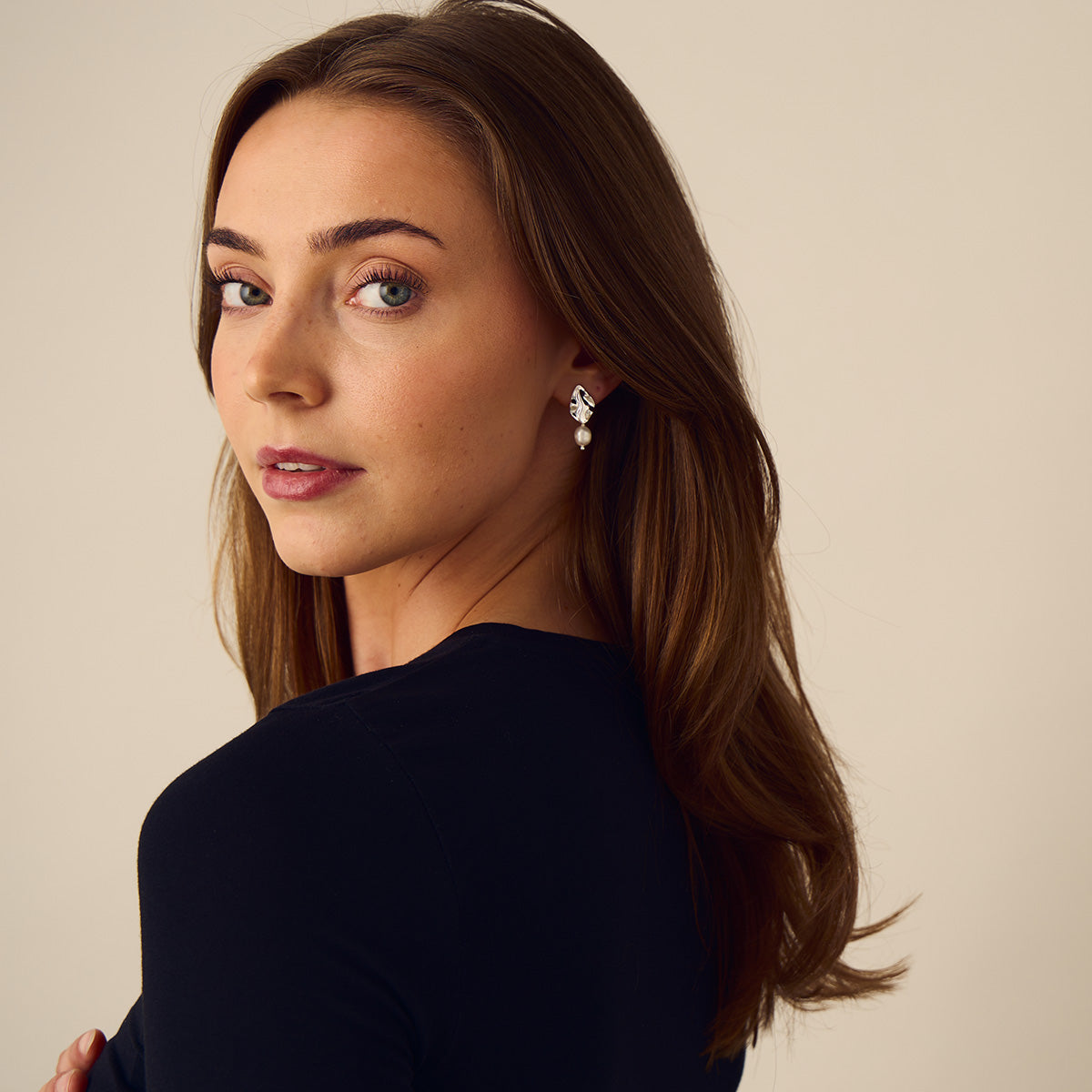 Polly Pearl Earrings - Silver plated