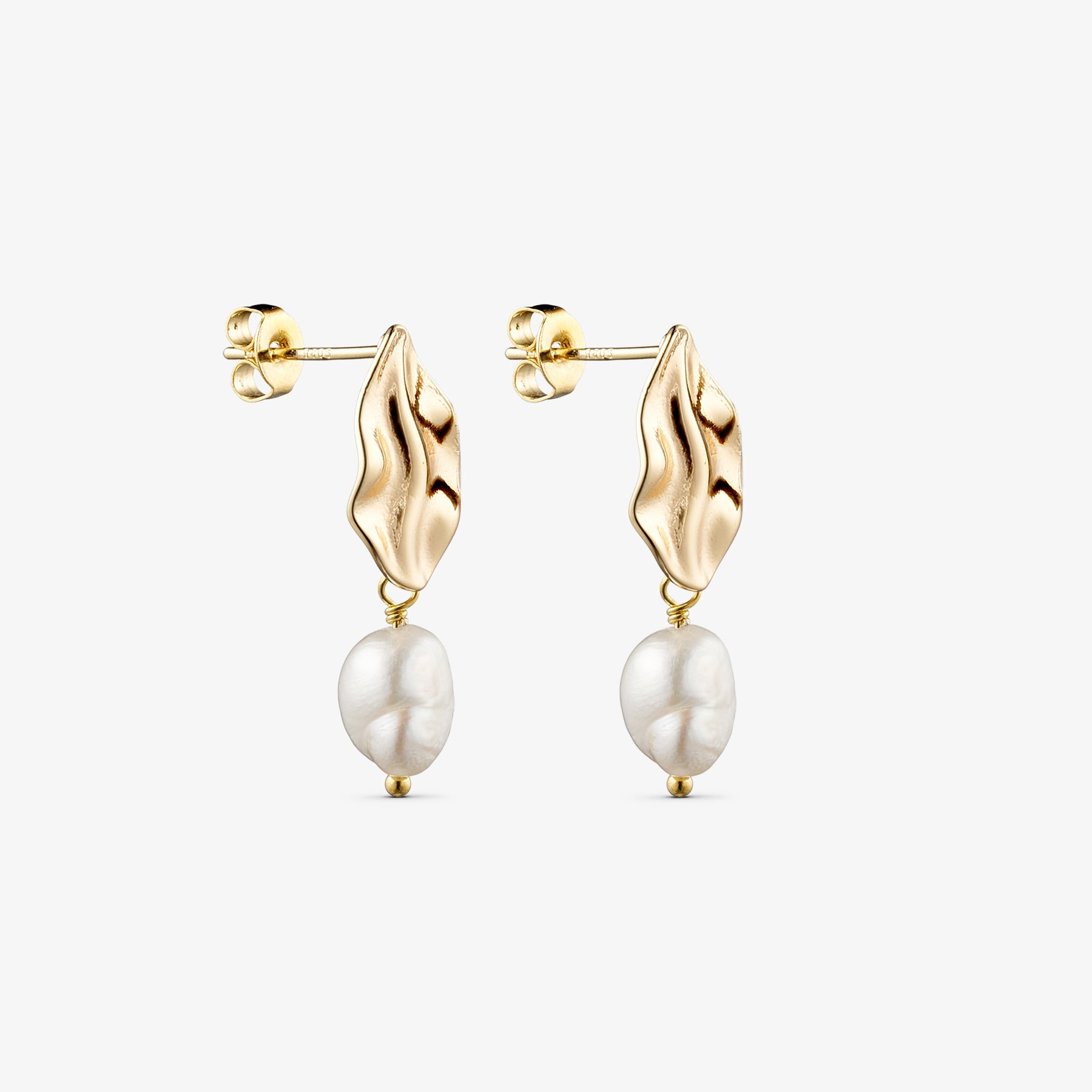 Polly Pearl Earrings - 18 carat gold plated