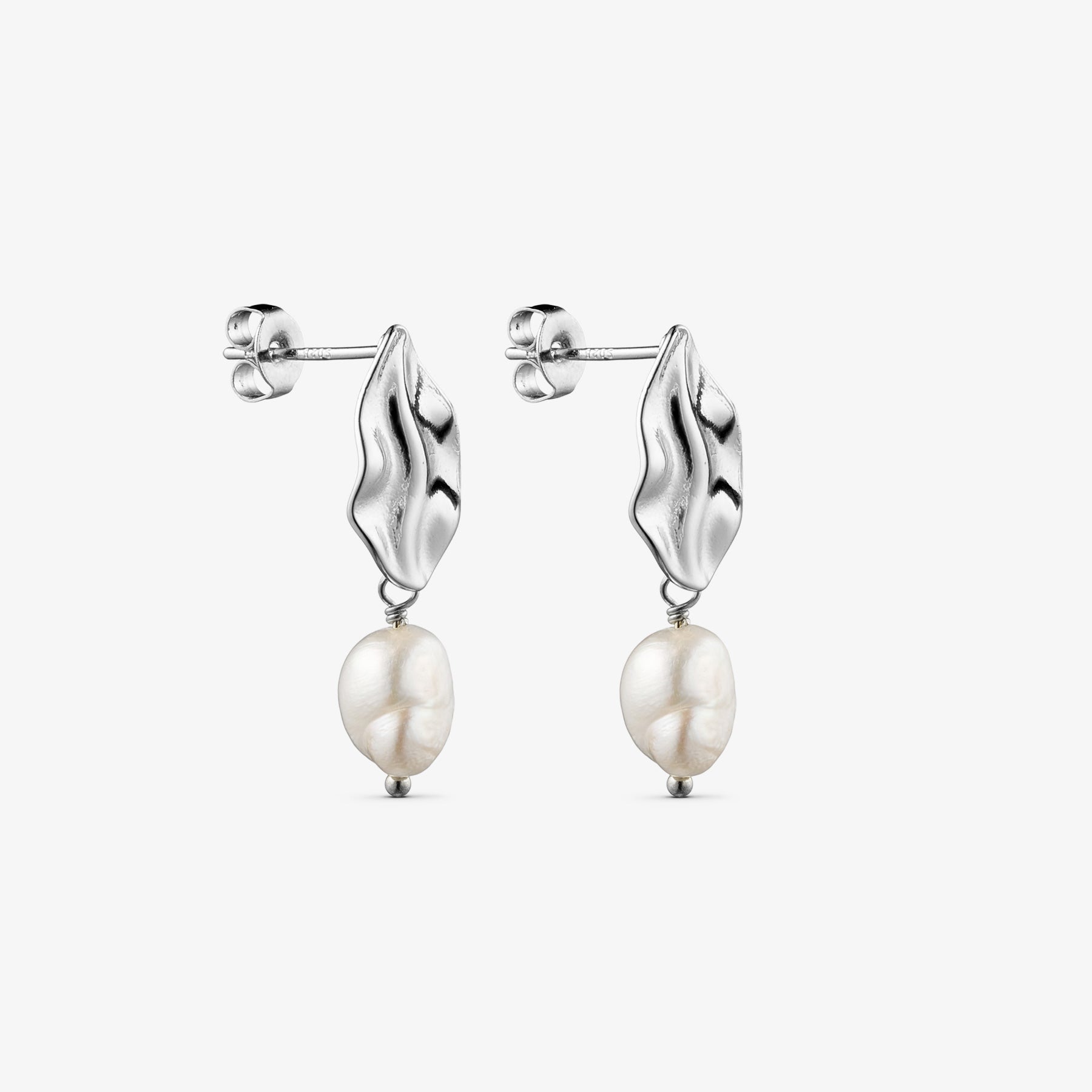 Polly Pearl Earrings - Silver plated