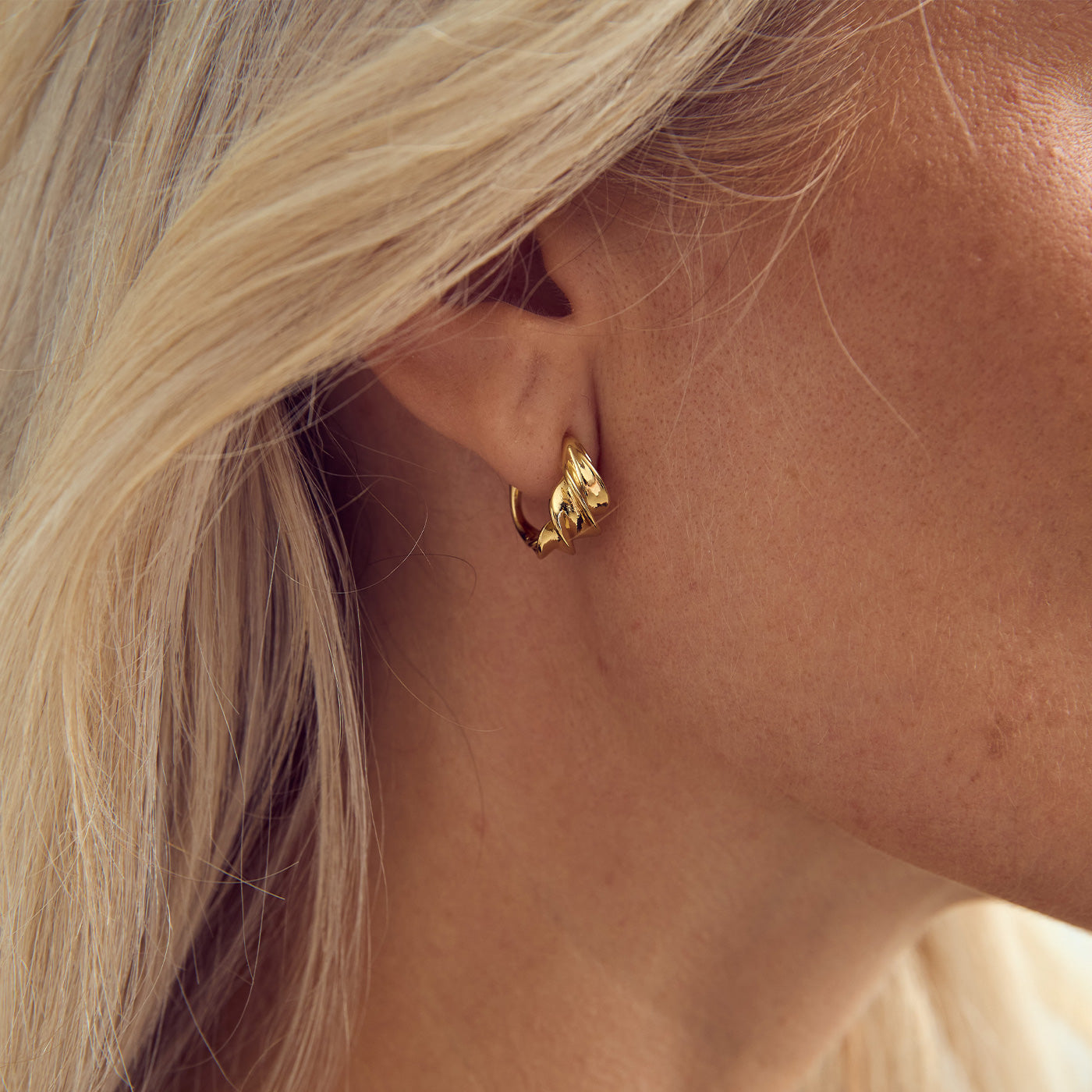 Hana Hoop Earrings - 18 carat gold plated