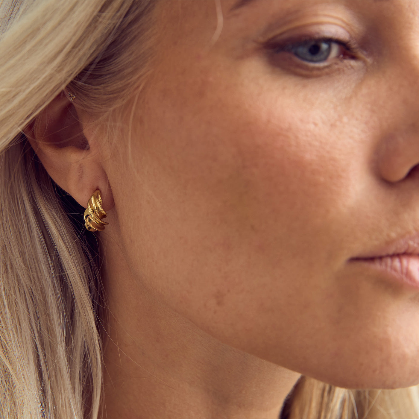 Hana Hoop Earrings - 18 carat gold plated