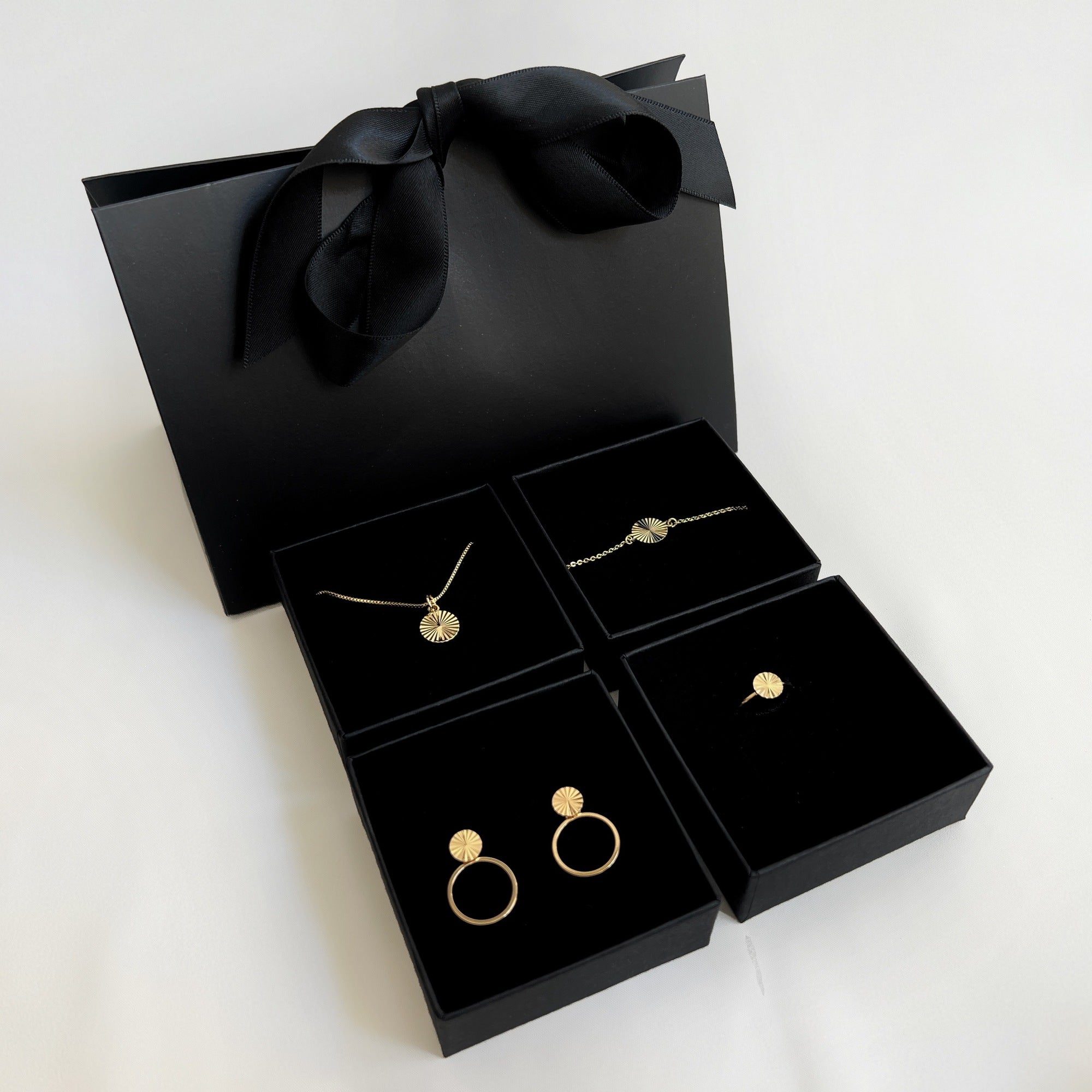 Jewelry set - Scarlett Necklace / Scarlett Earrings / Scarlett Ring / Scarlett Bracelet - 18 carat gold plated