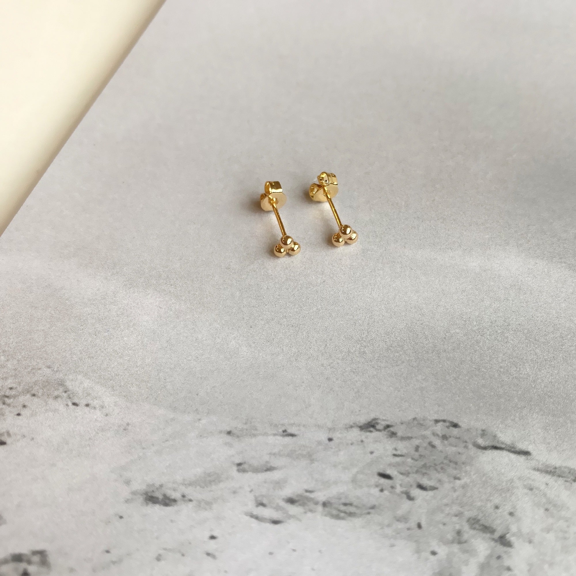 London Stud Earrings - 18 carat gold plated