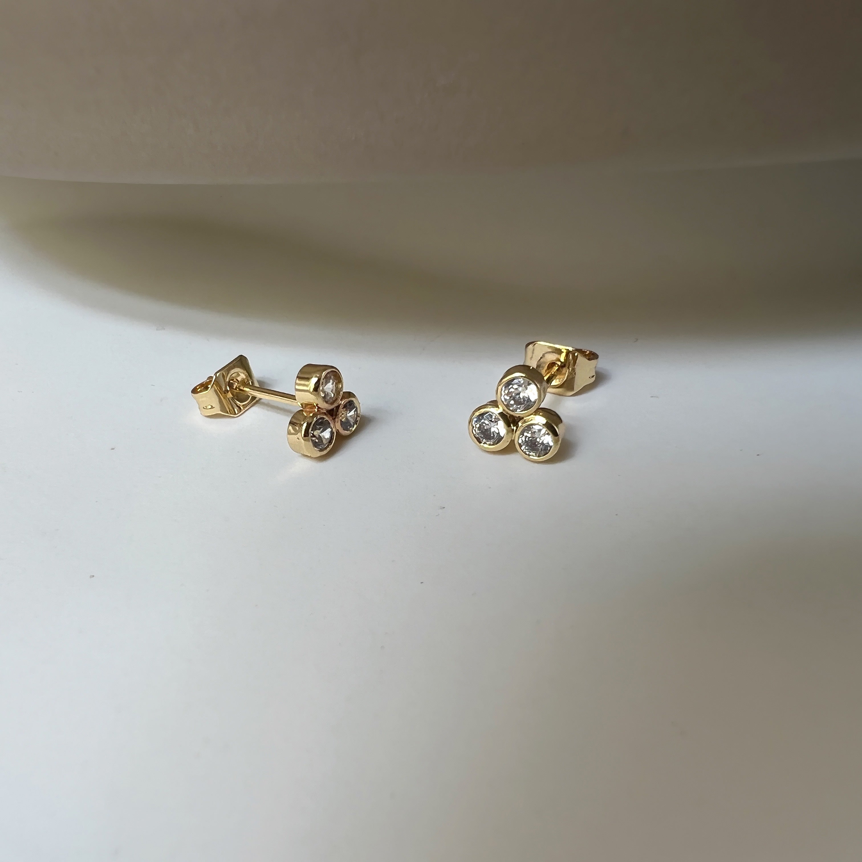 Mille Stud Earrings - Zirconia - 18 carat gold plated