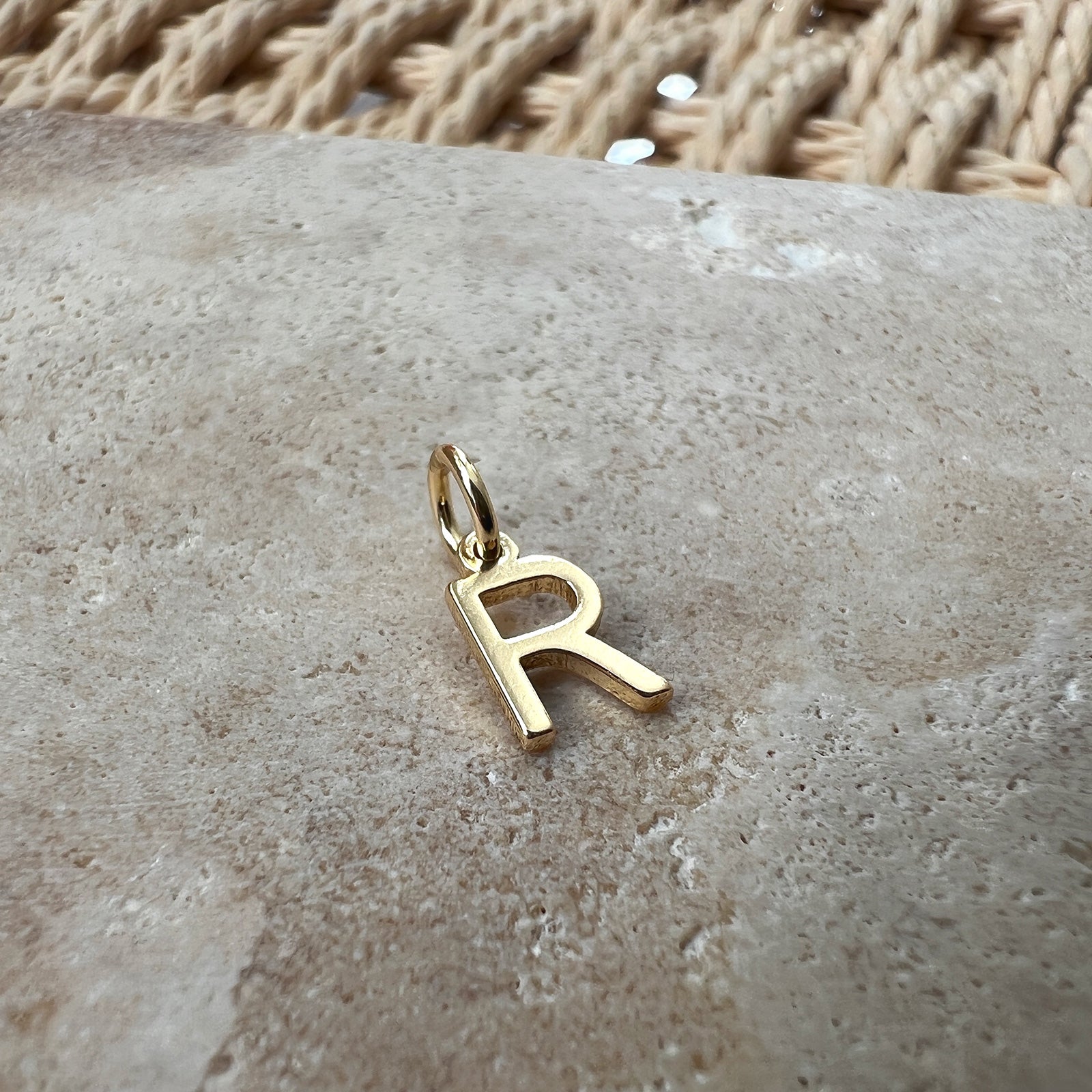 Letter Pendant A-Z - 18 carat gold plated