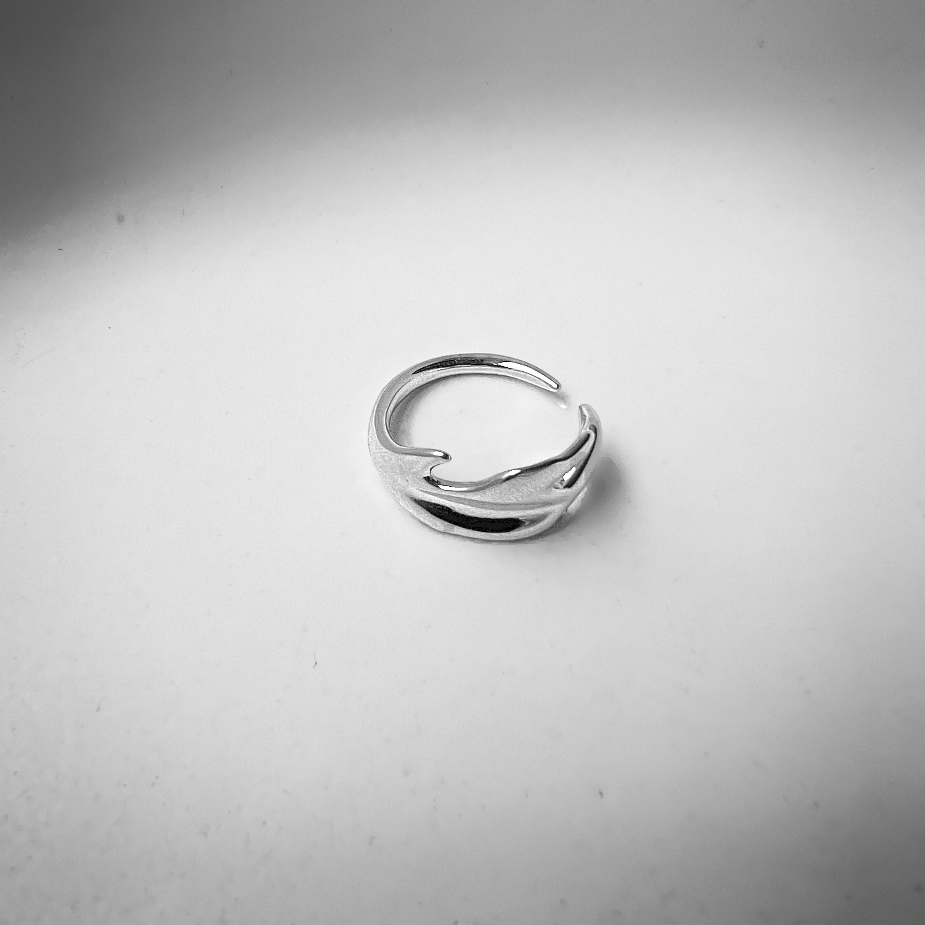 Victoria Ring - Silver plated