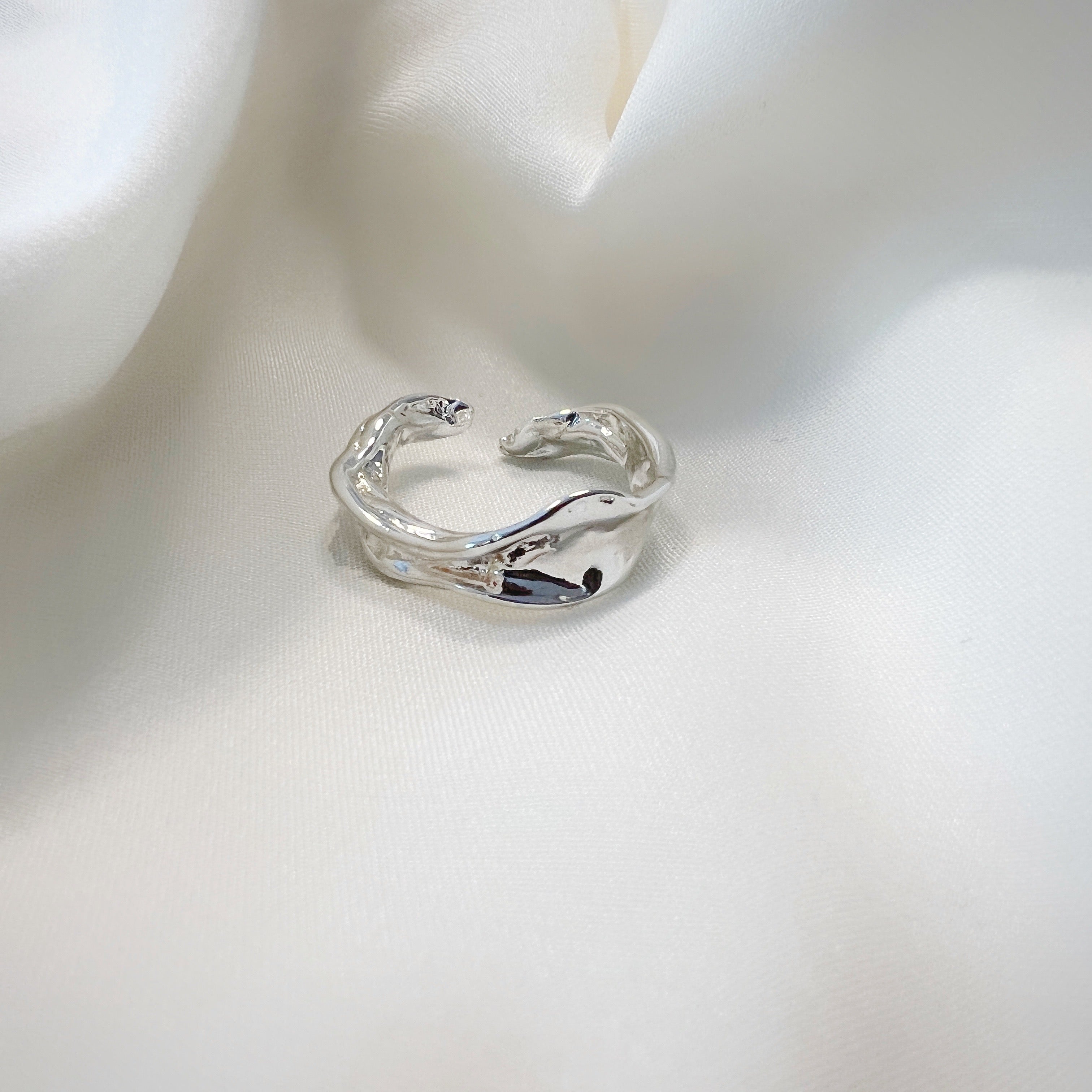 Ofelia Ring - Silver Plated