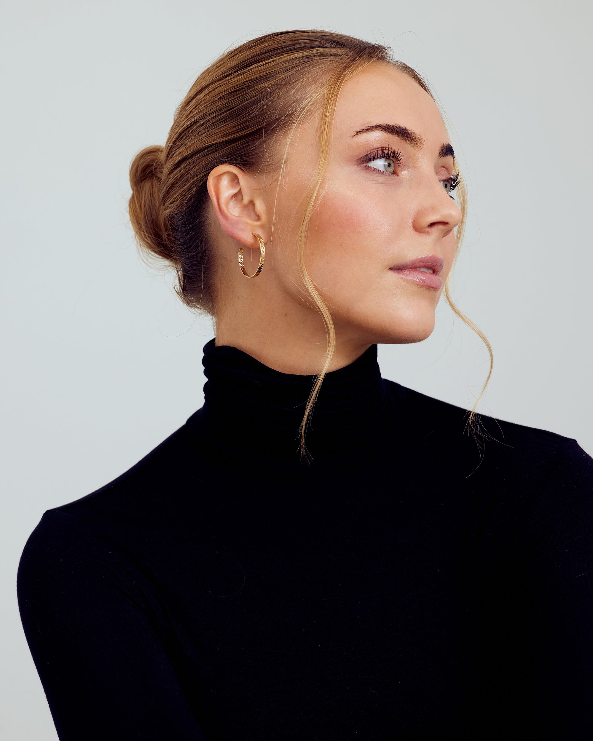 Dina Earrings Large Hoop - 18 carat gold plated