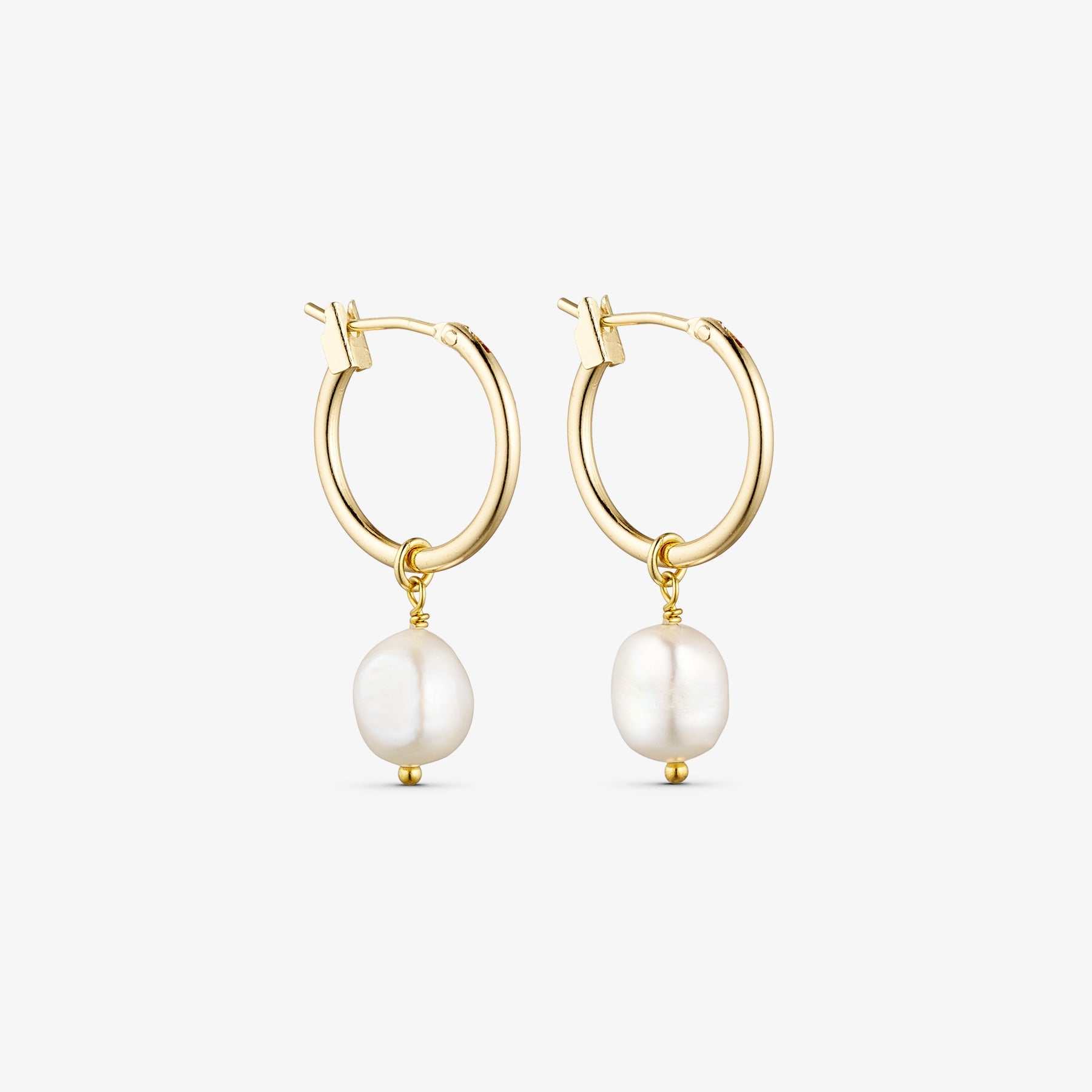 Lea Pearl Earrings SMALL - 18 carat gold plated