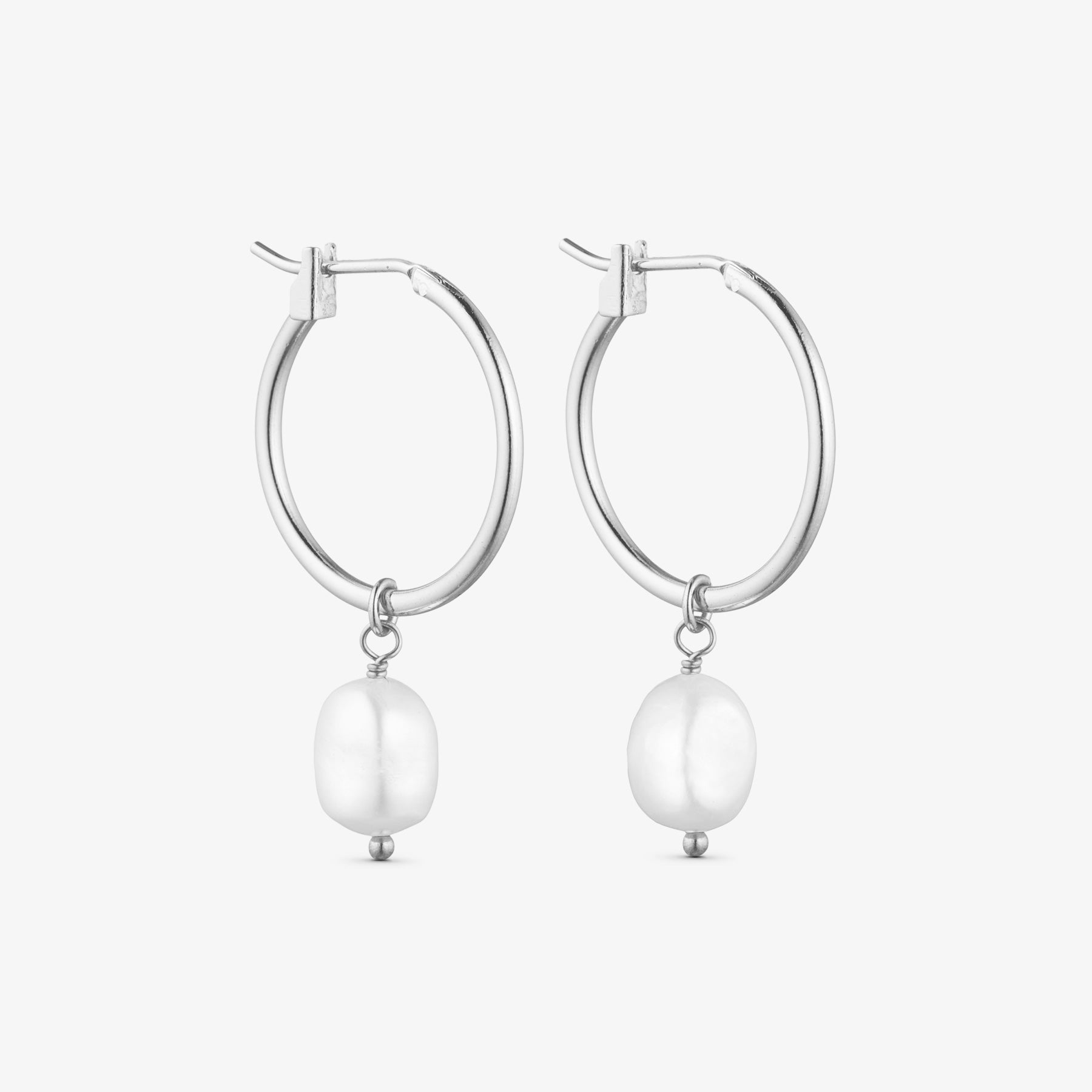 Lea Pearl Earrings Large - Silver plated