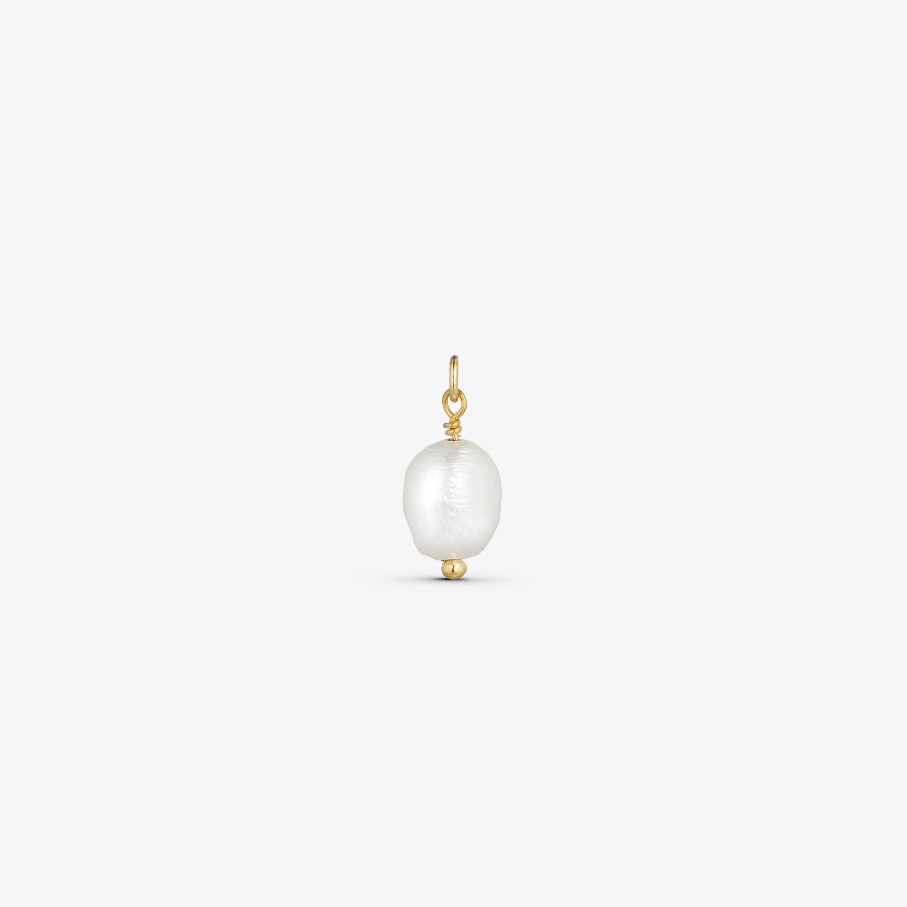 Lea Pearl Pendant - 18 carat gold plated